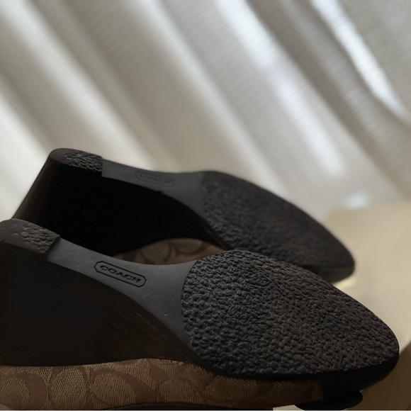 Vintage Coach Laney Wedges - Picture 6 of 6